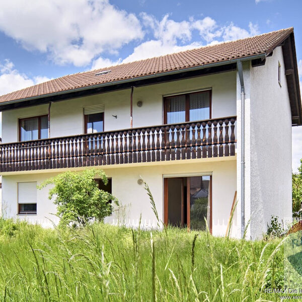Ein- Zweifamilienhaus in ruhiger Lage